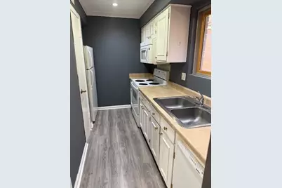 2805 Lineville Drive #203, Farmers Branch, TX 75234 - Photo 2