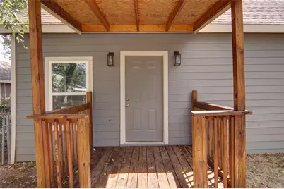 611 SE 2nd Avenue, Mineral Wells, TX 76067 - Photo 4