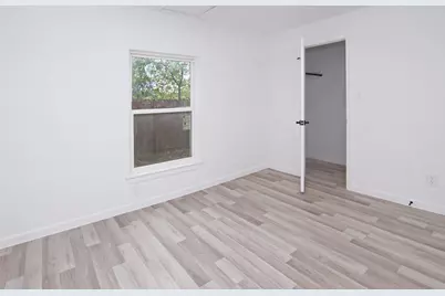 611 SE 2nd Avenue, Mineral Wells, TX 76067 - Photo 18