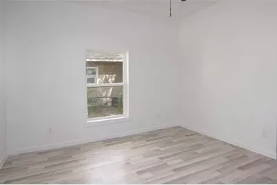 611 SE 2nd Avenue, Mineral Wells, TX 76067 - Photo 8