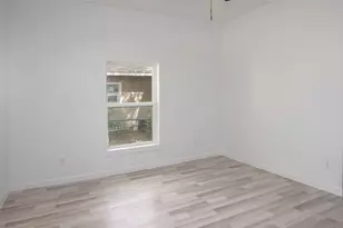 611 SE 2nd Ave, Mineral Wells, TX 76067 - Photo 8