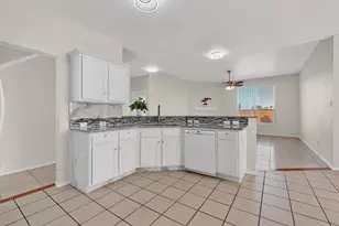 3061 Elmbrook Dr, Grand Prairie, TX 75052 - Photo 8