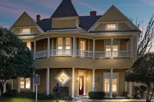 123 W Doyle St, Granbury, TX 76048 - Photo 2