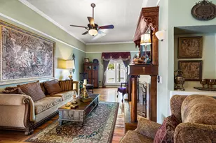 123 W Doyle St, Granbury, TX 76048 - Photo 4