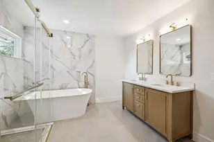 12226 Hoblitzelle Dr, Dallas, TX 75243 - Photo 16