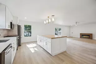 12226 Hoblitzelle Dr, Dallas, TX 75243 - Photo 10