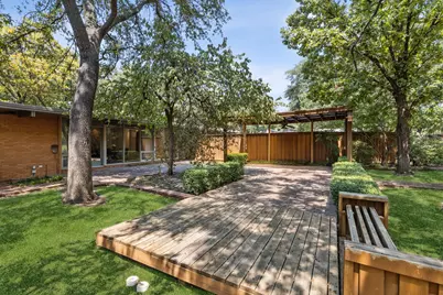 10714 Royal Springs Drive, Dallas, TX 75229 - Photo 14
