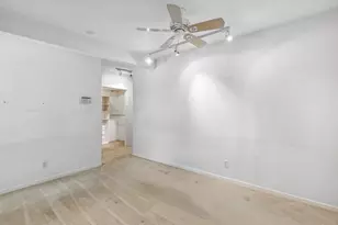 10714 Royal Springs Dr, Dallas, TX 75229 - Photo 10