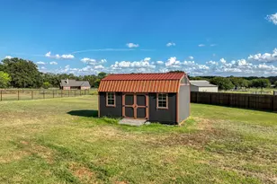 155 Cornerstone Ln, Springtown, TX 76082 - Photo 32