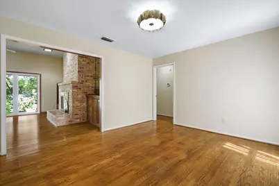 2901 N Sunbeck Circle, Farmers Branch, TX 75234 - Photo 6