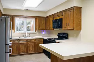 2901 N Sunbeck Circle, Farmers Branch, TX 75234 - Photo 14