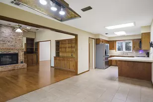 2901 N Sunbeck Circle, Farmers Branch, TX 75234 - Photo 12