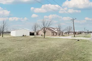 795 Beach Rd, Bowie, TX 76230 - Photo 6