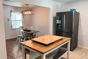 2441 Falls Dr, Dallas, TX 75211 - Photo 10