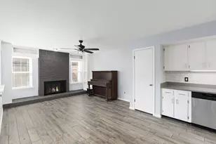 1626 Choteau Cir, Grapevine, TX 76051 - Photo 12