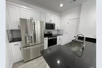 3309 Collin Street, Fort Worth, TX 76119 - Photo 4