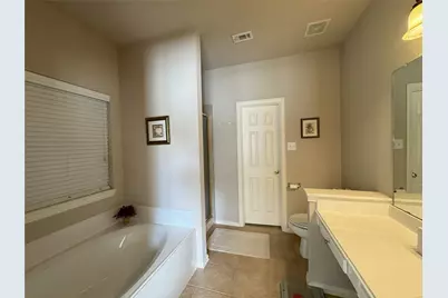 11821 Chaucer Drive, Frisco, TX 75035 - Photo 14
