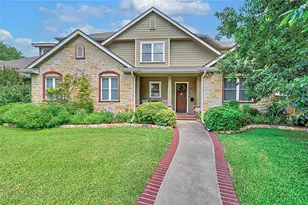 1317 Hackberry St, Clifton, TX 76634 - Photo 2