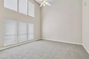 1007 W Bluff St, Fort Worth, TX 76102 - Photo 14