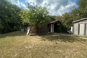 345 Hopper Rd, Whitewright, TX 75491 - Photo 1
