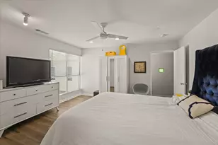 4231 Travis St, Dallas, TX 75205 - Photo 32