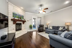 417 Middleton Dr, Roanoke, TX 76262 - Photo 4