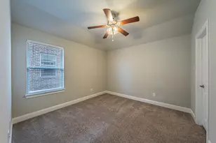 417 Middleton Dr, Roanoke, TX 76262 - Photo 26