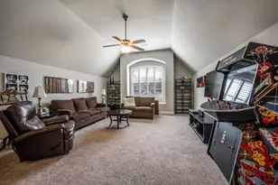 417 Middleton Dr, Roanoke, TX 76262 - Photo 2