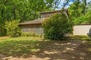 4368 W Beach Dr, Greenville, TX 75402 - Photo 4