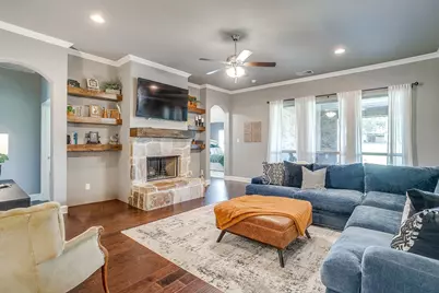 112 Lone Star Way, Godley, TX 76044 - Photo 4