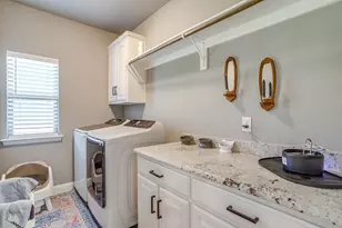 112 Lone Star Wy, Godley, TX 76044 - Photo 32