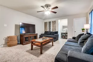 801 Woodcrest Dr, Ennis, TX 75119 - Photo 12