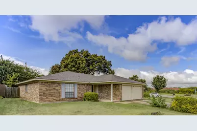 3753 Misty Meadow Drive, Fort Worth, TX 76133 - Photo 1