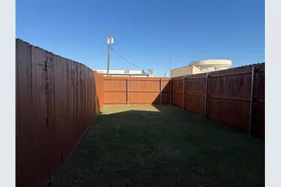 4027 Preferred Place, Dallas, TX 75237 - Photo 26