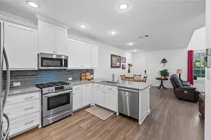 204 Venice Ave, Flower Mound, TX 75028 - Photo 10