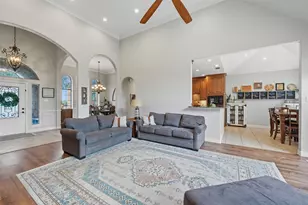 100 Overton Ridge Cir, Weatherford, TX 76088 - Photo 10