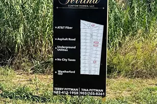 1008 Old Oaks Ct, Weatherford, TX 76087 - Photo 10