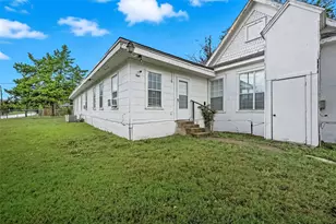 620 S Charles St, Sherman, TX 75090 - Photo 2