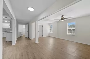 620 S Charles St, Sherman, TX 75090 - Photo 4