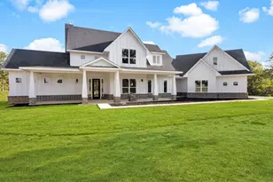 247 Silver Lakes Dr, Sunset, TX 76270 - Photo 2