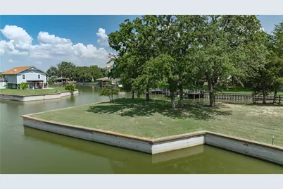 504 Harbor Drive S, Azle, TX 76020 - Photo 10