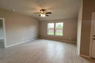 8500 Hollymead Ln, Fort Worth, TX 76131 - Photo 6