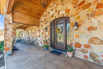 501 Umphress Court, Granbury, TX 76048 - Photo 4