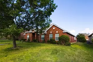 4526 Southampton Blvd, Garland, TX 75043 - Photo 4