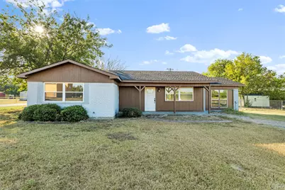 100 W Dilworth, Italy, TX 76651 - Photo 1