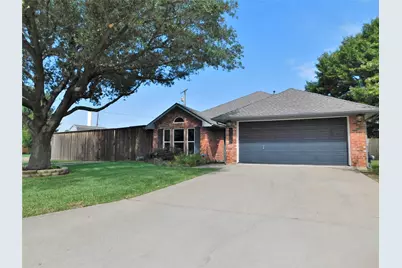 2001 Oak Tree Drive, Denton, TX 76209 - Photo 2