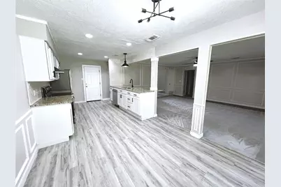 2946 Ridgewood, Grapevine, TX 76051 - Photo 4