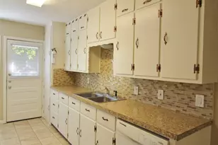 5441 Thomas Ln, River Oaks, TX 76114 - Photo 6