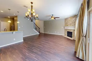 392 Dublin St, Lewisville, TX 75067 - Photo 6