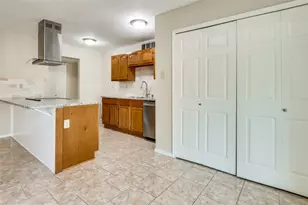 10257 Sweet Gum St, Dallas, TX 75249 - Photo 12